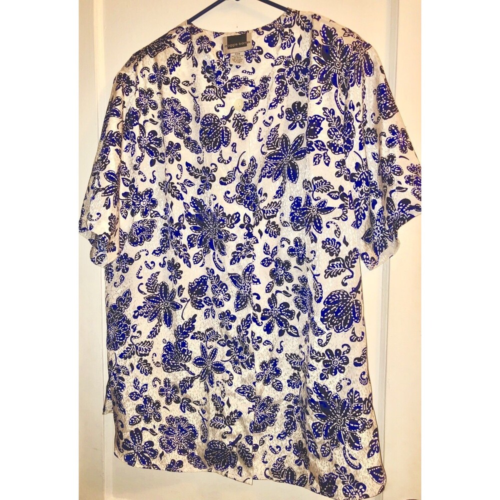 Maggie Barnes 24W Floral Blouse Blue & White Kimono Style
